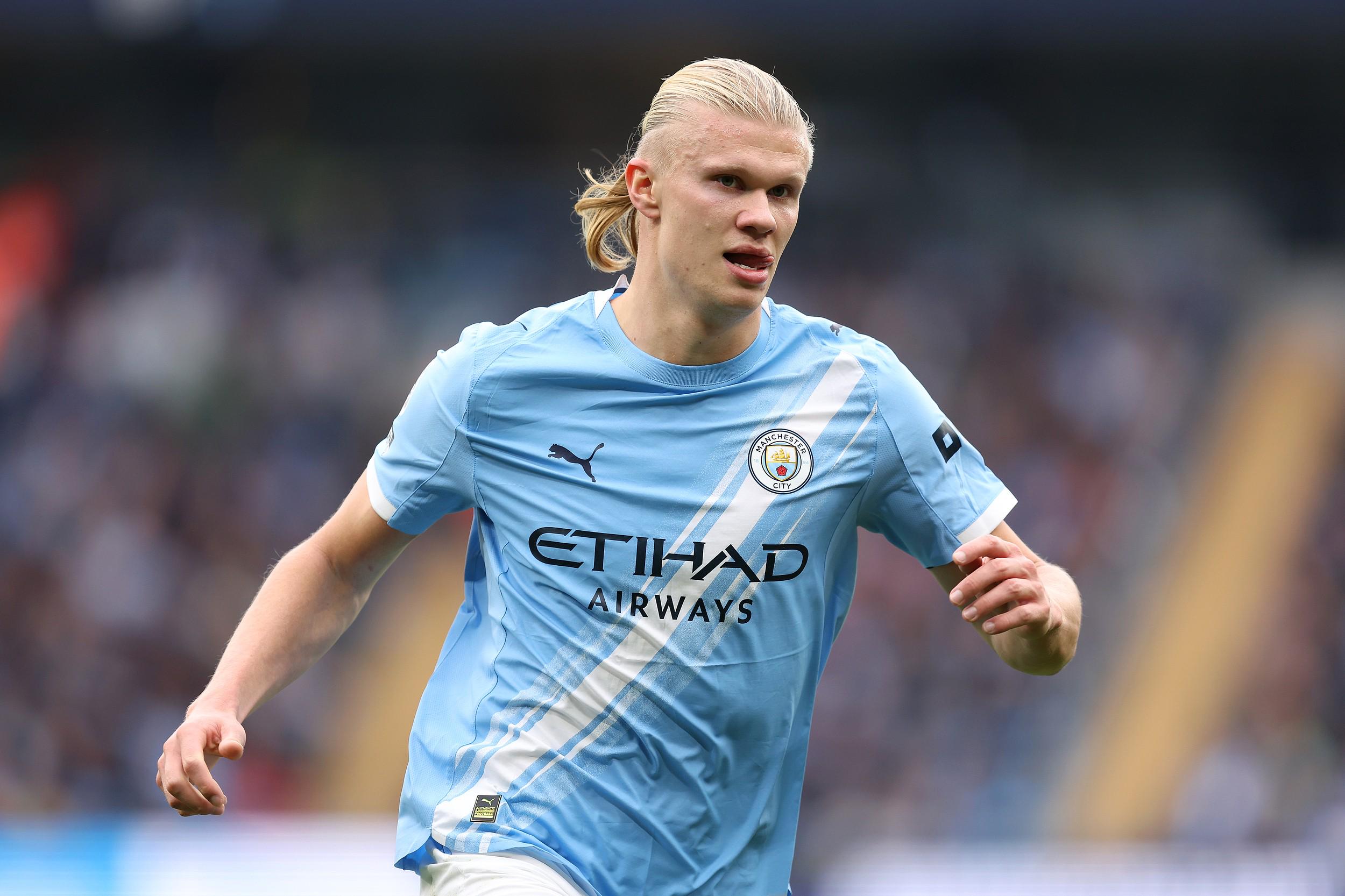 亨利：巴萨防线太差；阿森纳不丢球而拜仁总是进球（亨利：巴萨后防堪忧；阿森纳频频零封，拜仁持续破门）