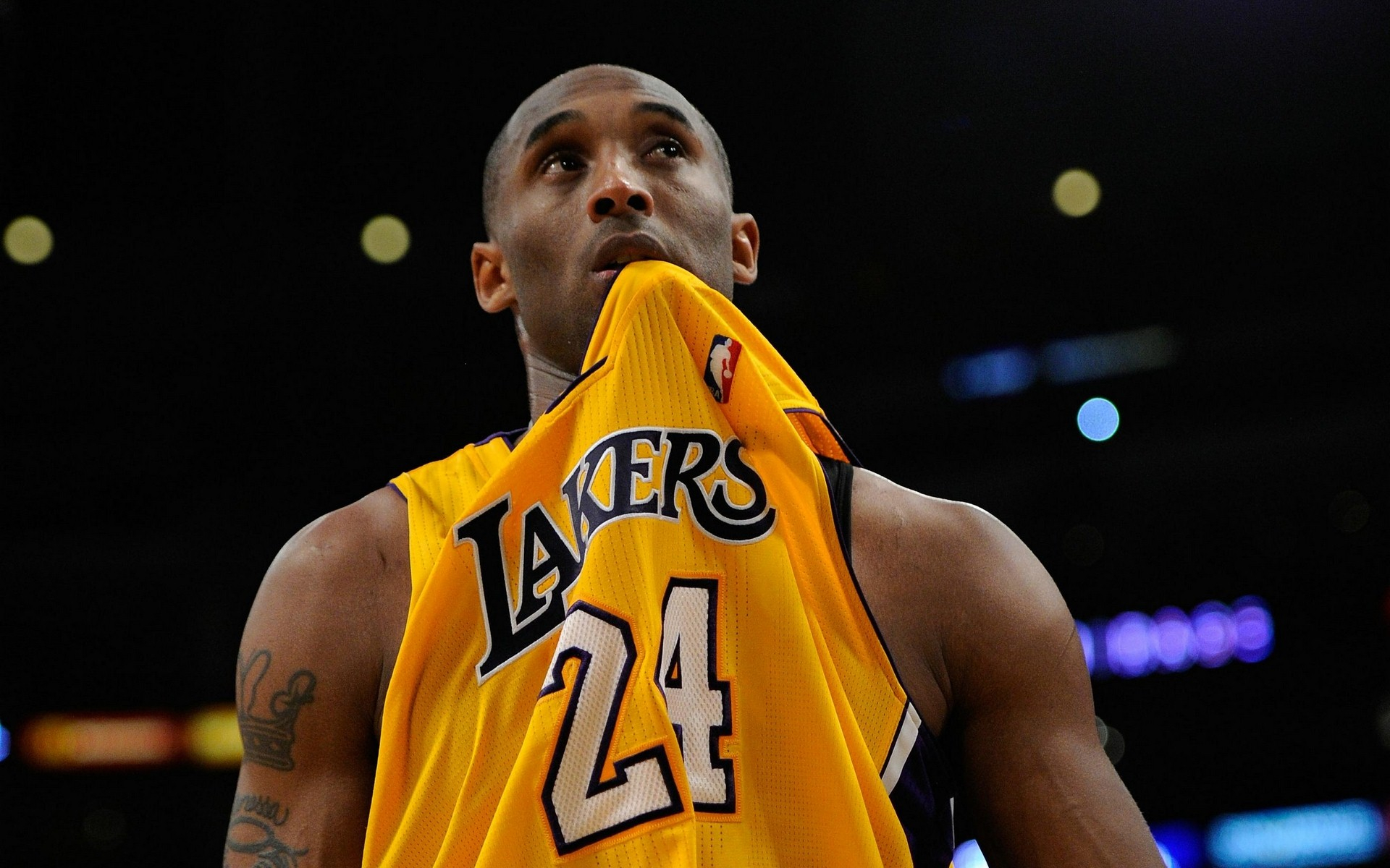 拜仁德甲13轮净胜球+40五大联赛第一，比第二名巴萨多了15球（德甲13轮后拜仁净胜球达+40，领跑五大联赛，较次席巴萨多15球）