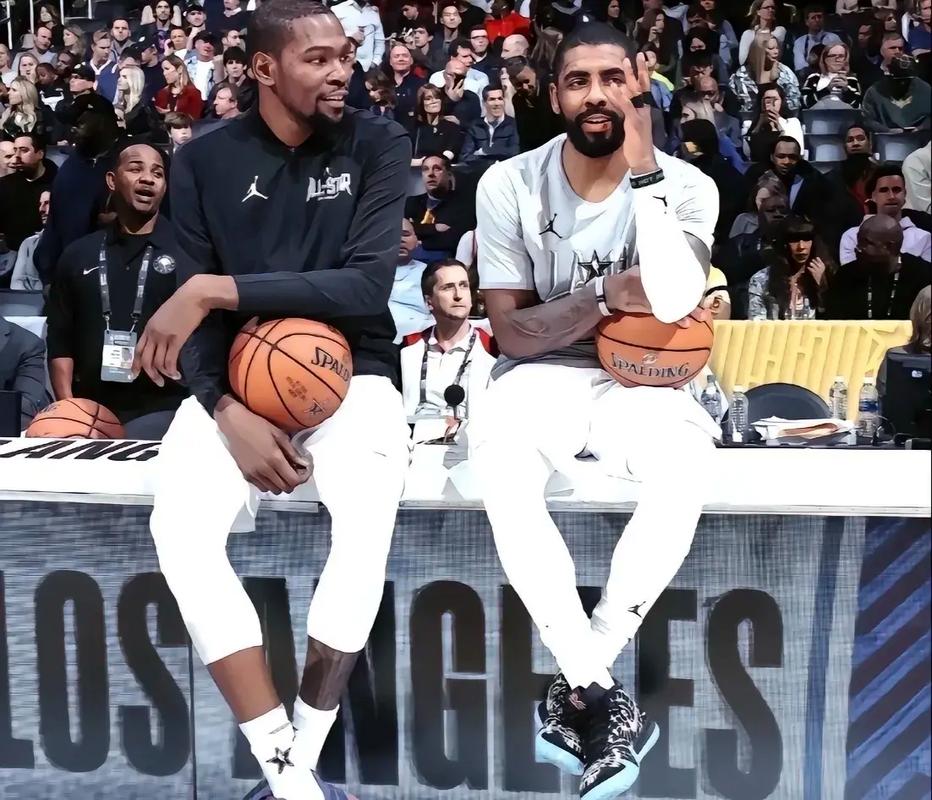 博主：广岛三箭主帅斯基伯目前并不存在去山东泰山的可能性（博主：广岛三箭主帅斯基伯暂不可能加盟山东泰山）