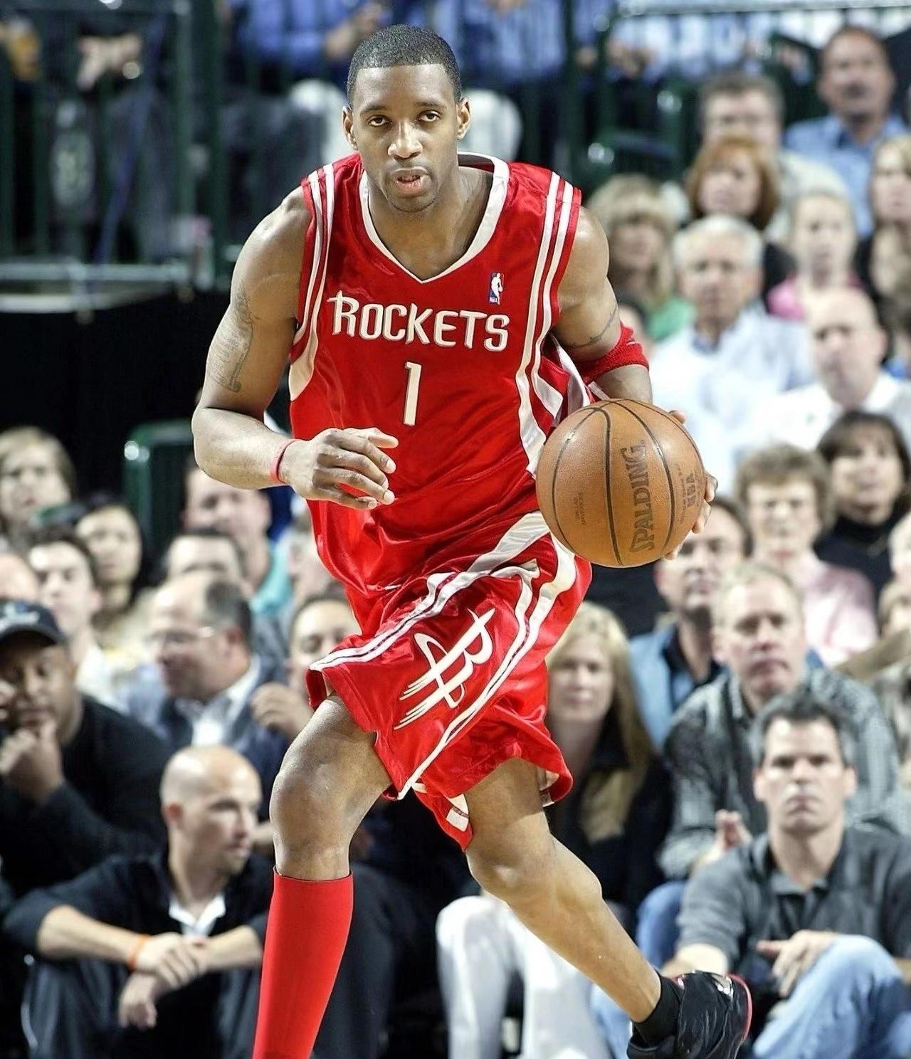 篮球CBA球队对阵激烈，比分胶着（CBA激战正酣，比分难分伯仲）