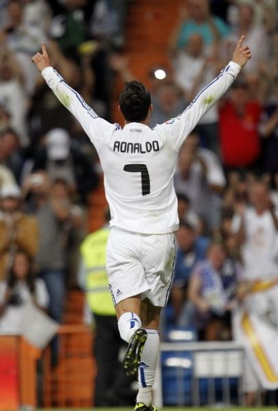 收视率创新高！超2700万电视观众收看CBA新赛季揭幕战（CBA新赛季揭幕战吸引超2700万电视观众，收视再创新高）