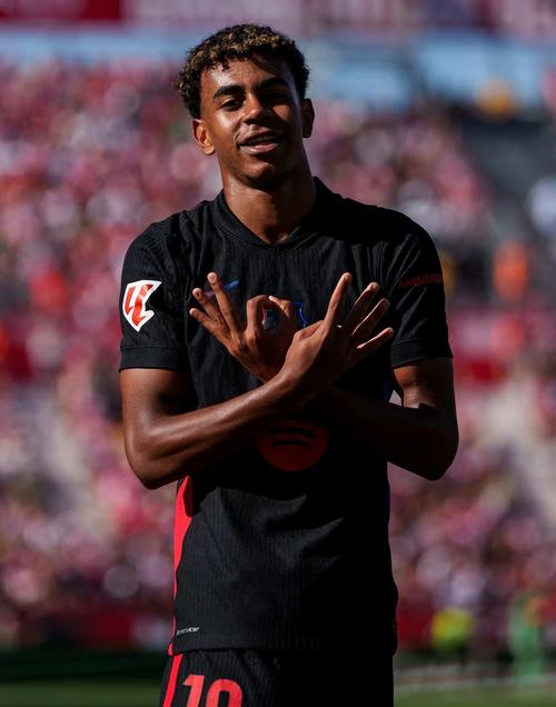 全市场：拉齐奥的边后卫马鲁西奇被推荐给米兰和尤文（全市场：拉齐奥边卫马鲁西奇被推介至米兰与尤文）