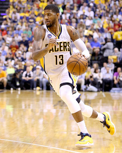 状态良好！湖人虽落败，但是詹姆斯三项数据全场最佳（湖人惜败，詹姆斯三项数据领跑全场）