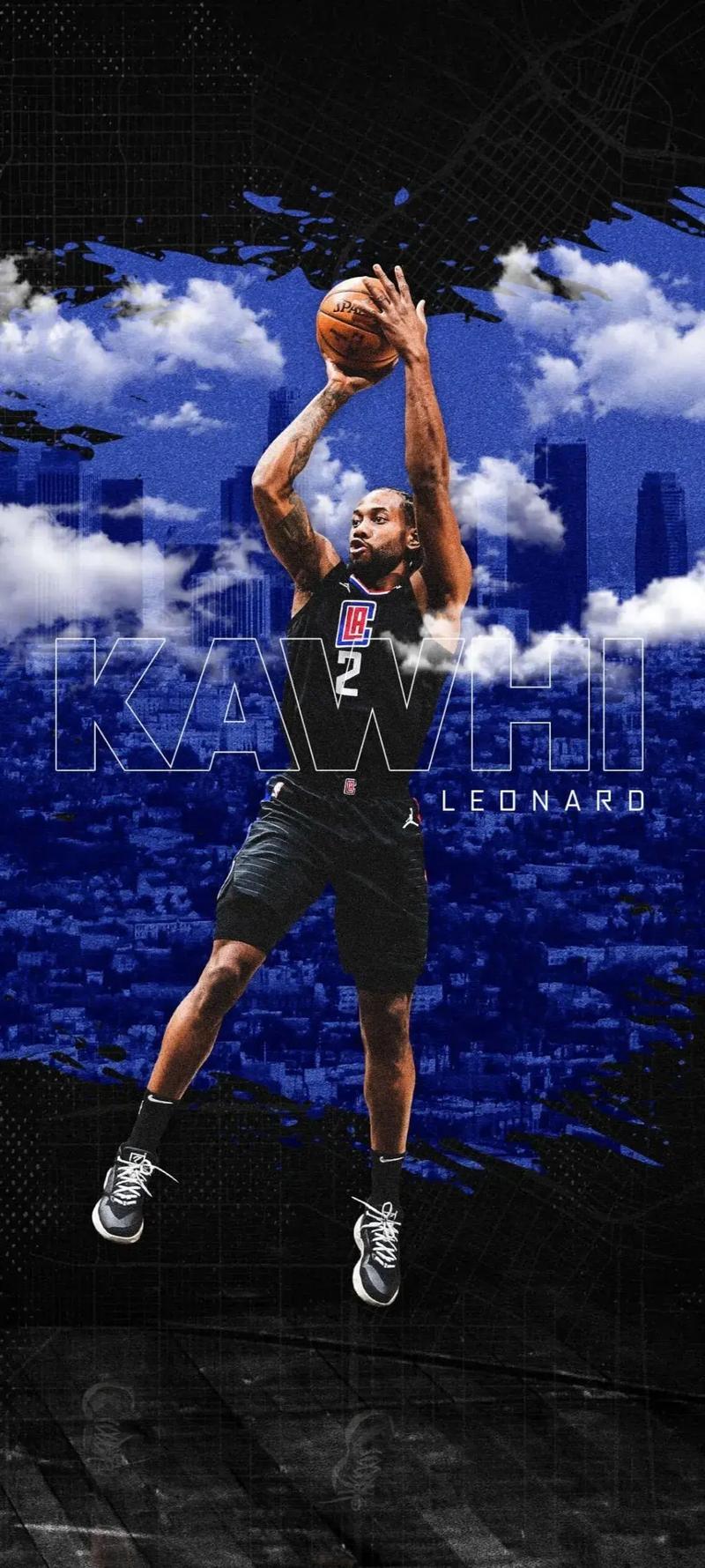 给爷整笑了，曼奇尼假意亲吻布鲁马多，将布鲁马多逗笑（曼奇尼作势亲吻布鲁马多，逗得对方当场大笑）