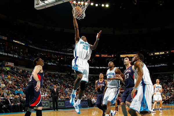 枪手定位球成固定杀招：乔弗尔备受赞誉（阿森纳定位球化身致命利器，乔弗尔广受称赞）