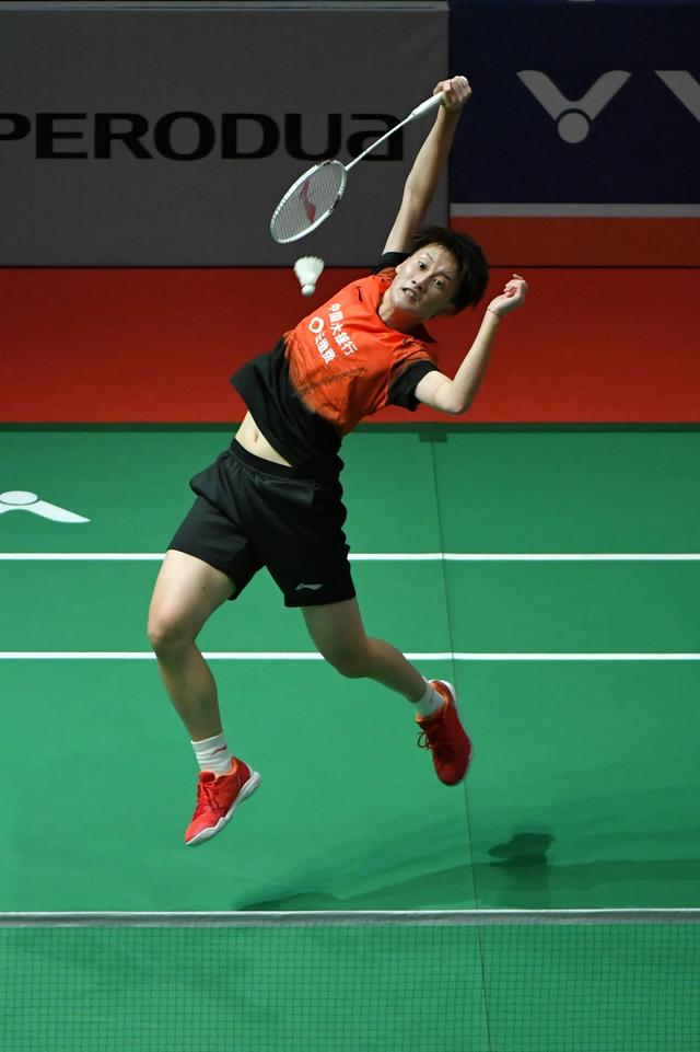 赛点险胜+三局横扫！波兰女排破局、中国女排夺冠，淘汰赛悬念升级